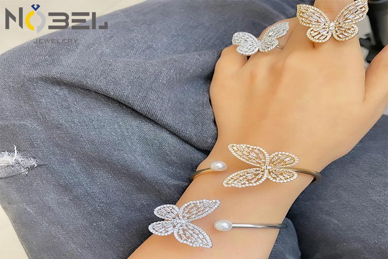 نماد پروانه در زیورآلات طلا